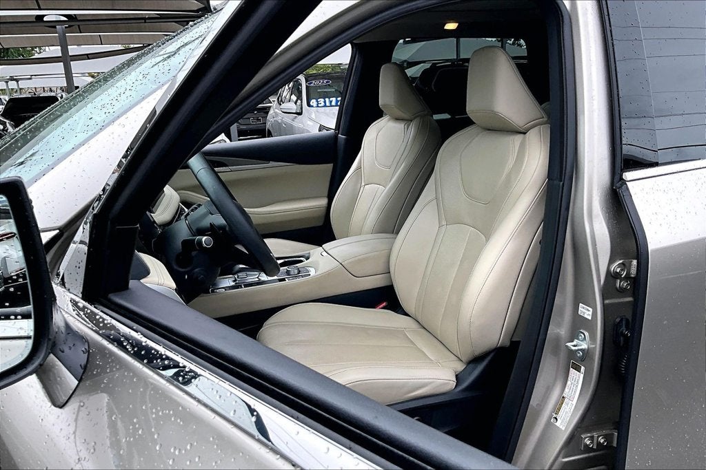 2025 INFINITI QX60 LUXE