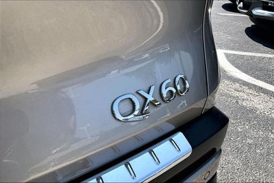 2025 INFINITI QX60 LUXE