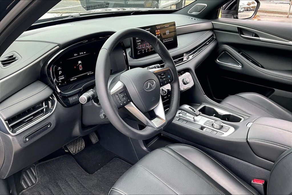 2025 INFINITI QX60 LUXE