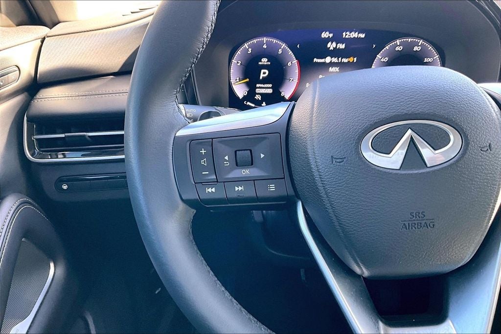 2025 INFINITI QX60 LUXE