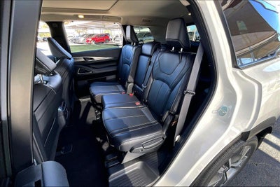 2025 INFINITI QX60 LUXE