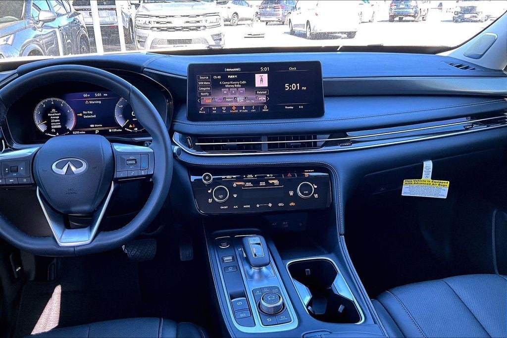 2025 INFINITI QX60 LUXE