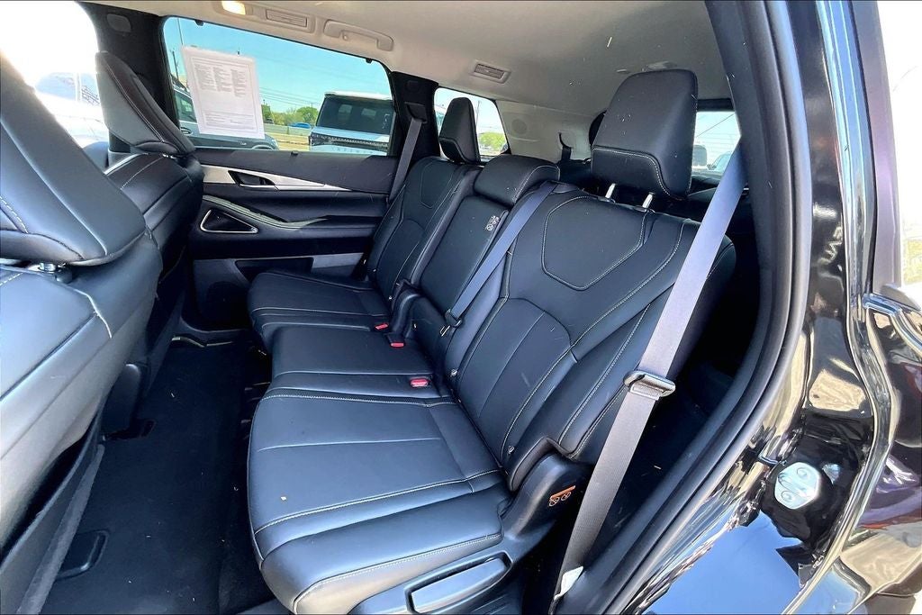 2026 INFINITI QX60 LUXE