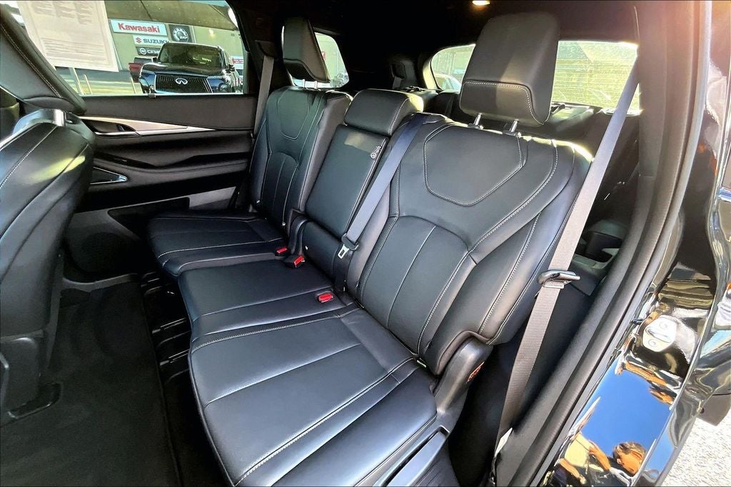 2025 INFINITI QX60 LUXE