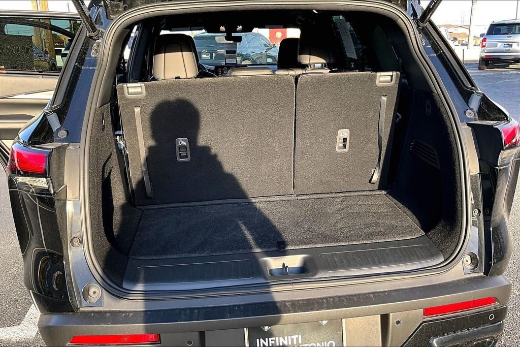 2025 INFINITI QX60 LUXE