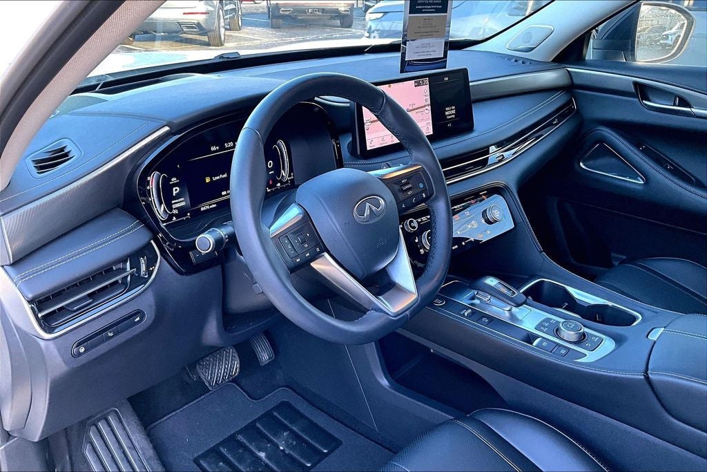 2025 INFINITI QX60 LUXE