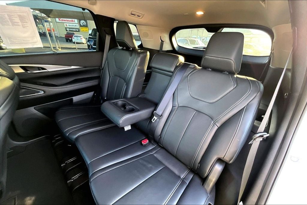 2025 INFINITI QX60 LUXE