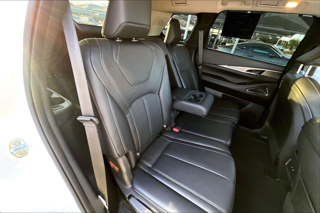 2025 INFINITI QX60 LUXE