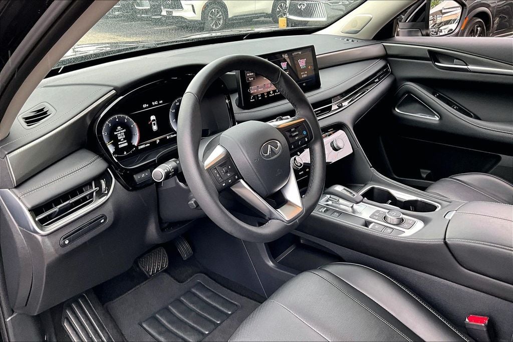 2025 INFINITI QX60 LUXE