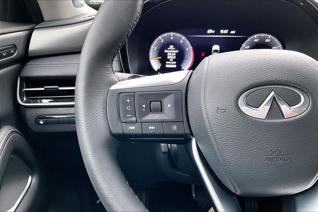 2025 INFINITI QX60 LUXE