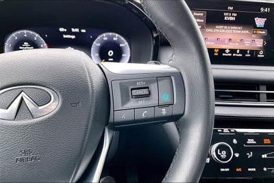 2025 INFINITI QX60 LUXE