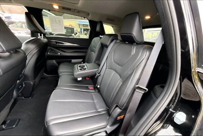 2025 INFINITI QX60 LUXE