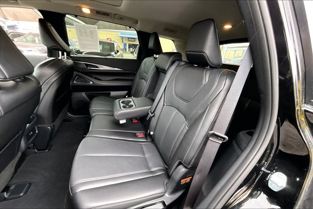 2025 INFINITI QX60 LUXE