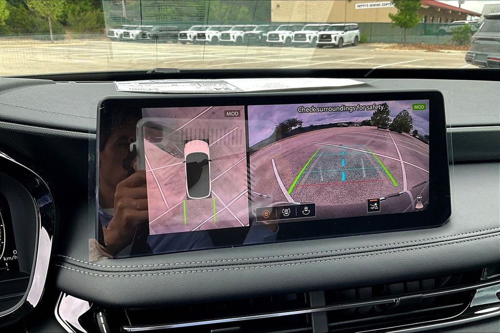 2026 INFINITI QX60 LUXE