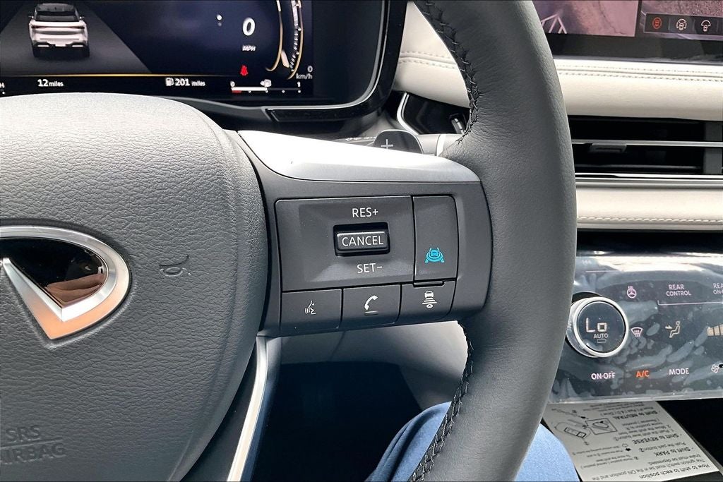 2026 INFINITI QX60 LUXE