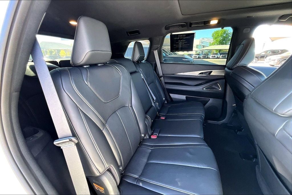 2025 INFINITI QX60 LUXE