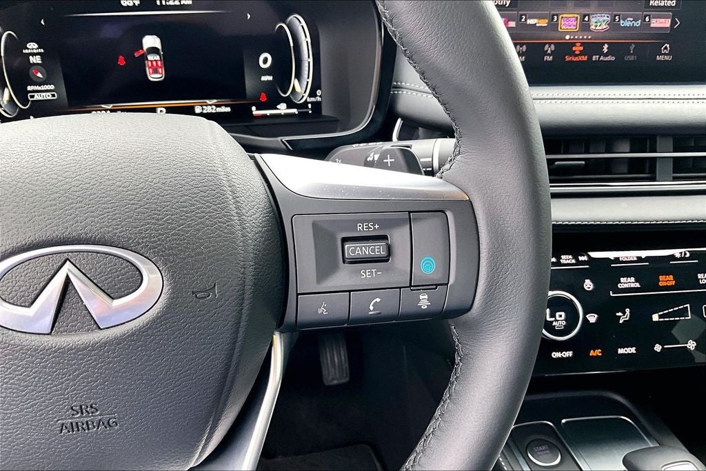 2025 INFINITI QX60 LUXE