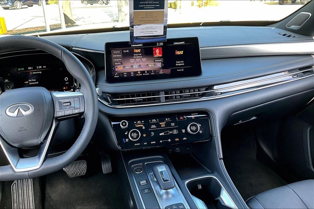 2025 INFINITI QX60 LUXE