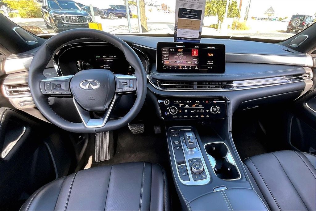 2025 INFINITI QX60 LUXE