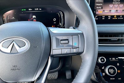 2025 INFINITI QX60 LUXE