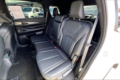 2025 INFINITI QX60 LUXE