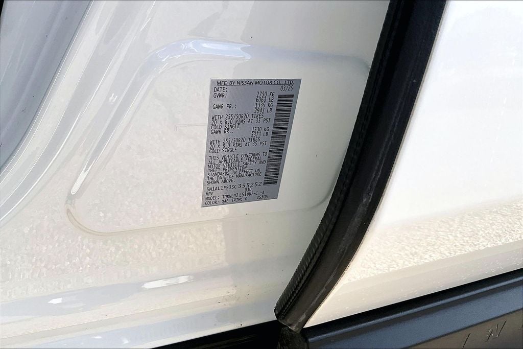 2025 INFINITI QX60 LUXE