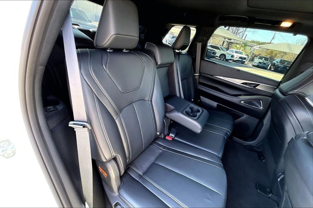 2025 INFINITI QX60 LUXE