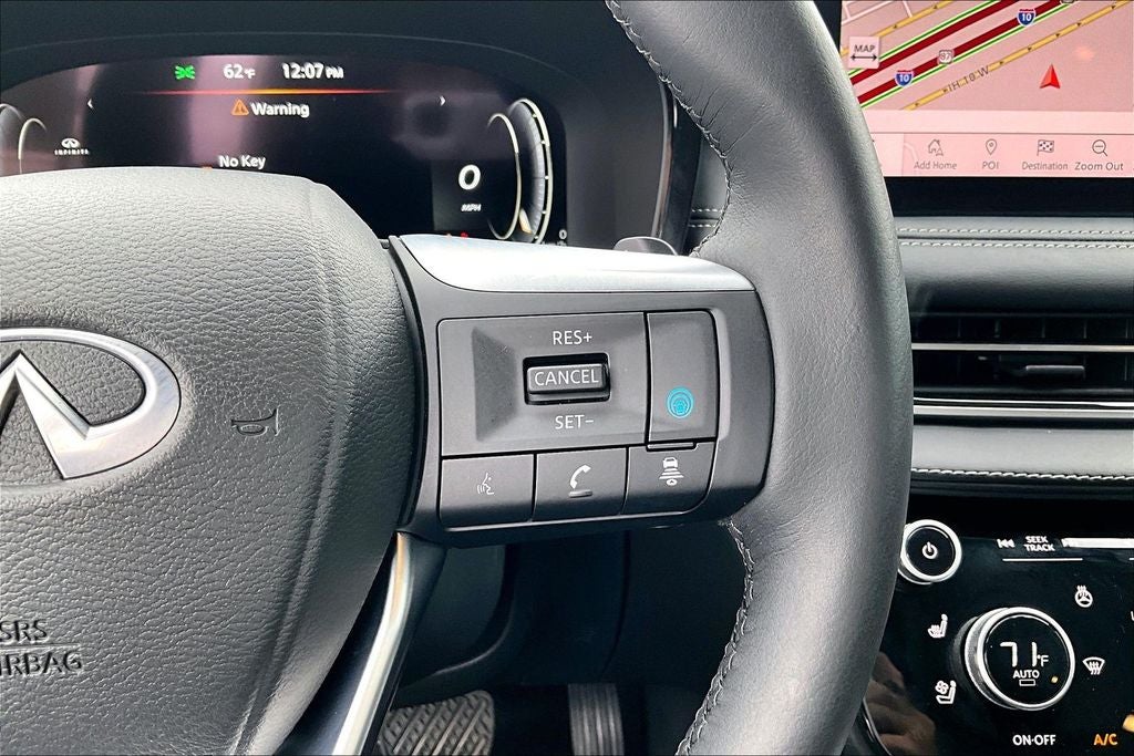 2025 INFINITI QX60 LUXE