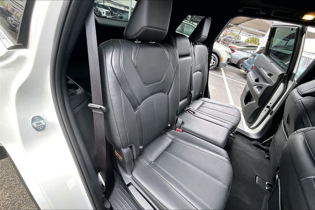 2025 INFINITI QX60 LUXE