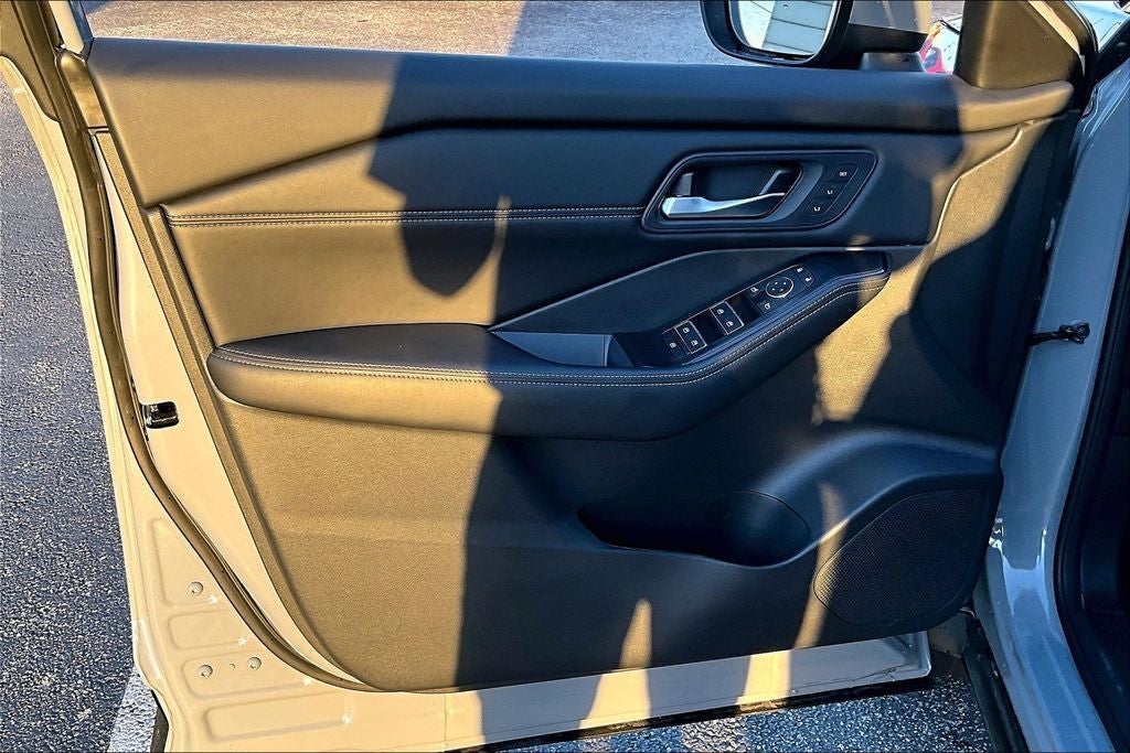 2024 Nissan Rogue SL