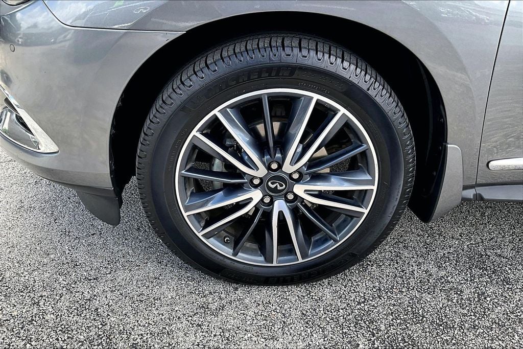 2019 INFINITI QX60 LUXE