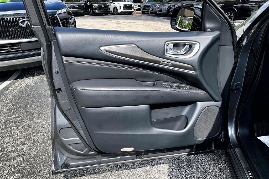 2019 INFINITI QX60 LUXE