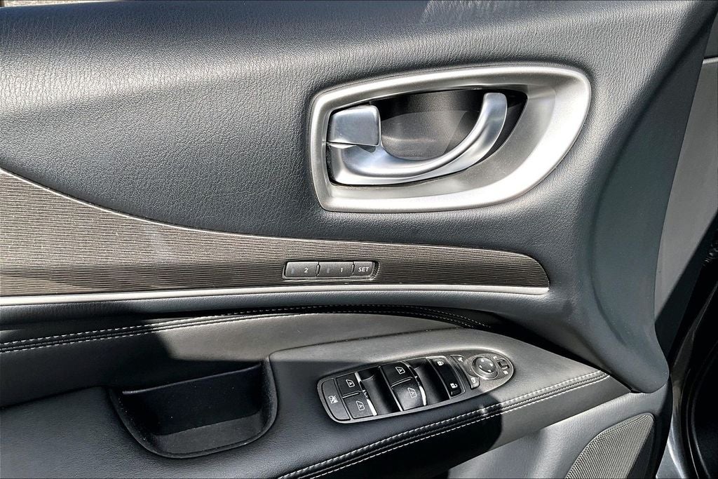2019 INFINITI QX60 LUXE