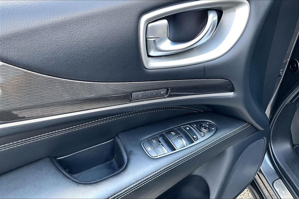 2019 INFINITI QX60 LUXE
