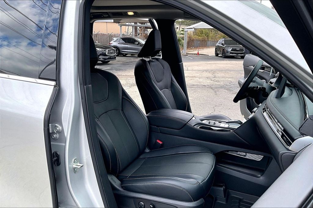 2023 INFINITI QX60 PURE