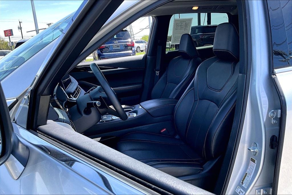 2023 INFINITI QX60 PURE