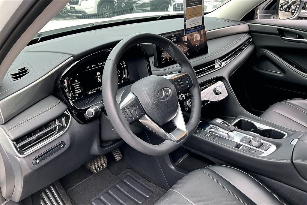 2023 INFINITI QX60 LUXE