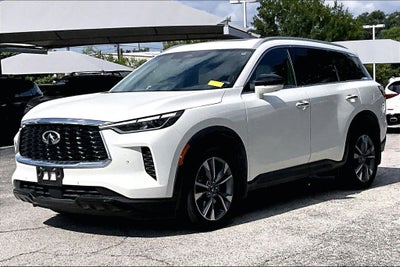 2023 INFINITI QX60 LUXE