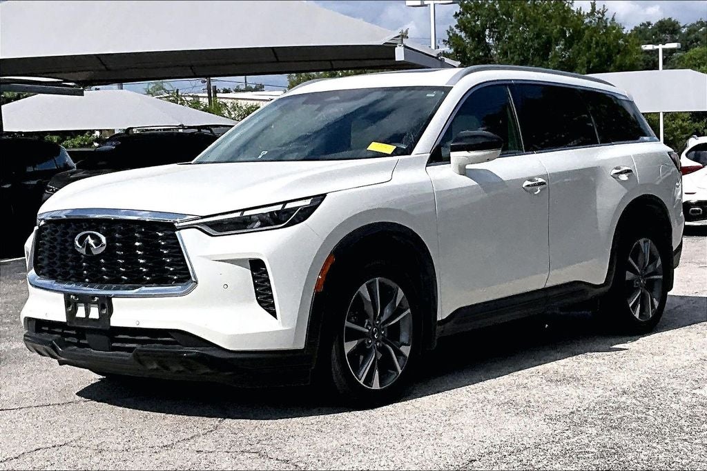 2023 INFINITI QX60 LUXE