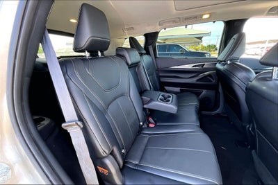 2023 INFINITI QX60 LUXE