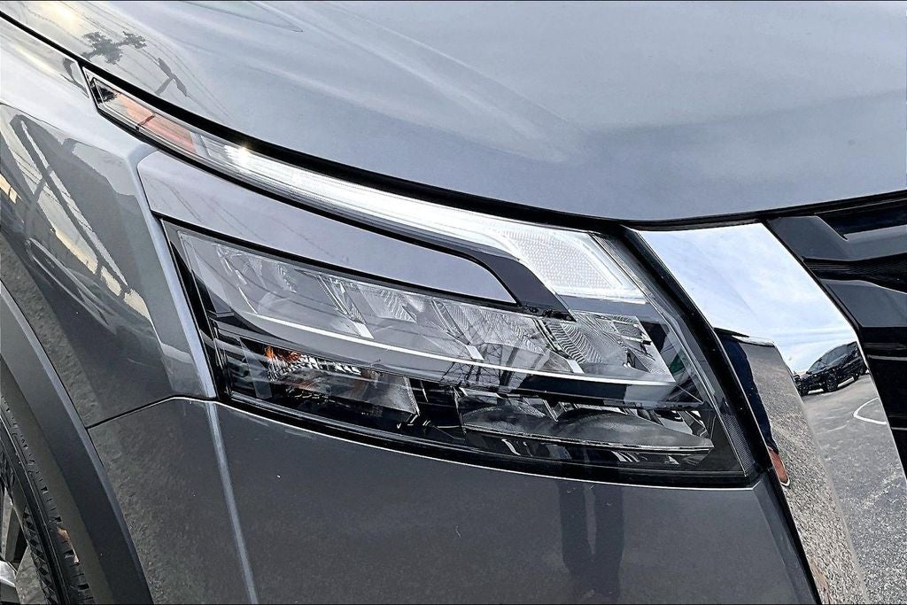 2024 Nissan Pathfinder S