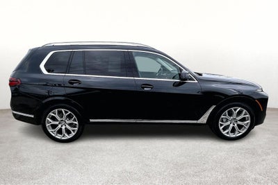 2025 BMW X7 xDrive40i