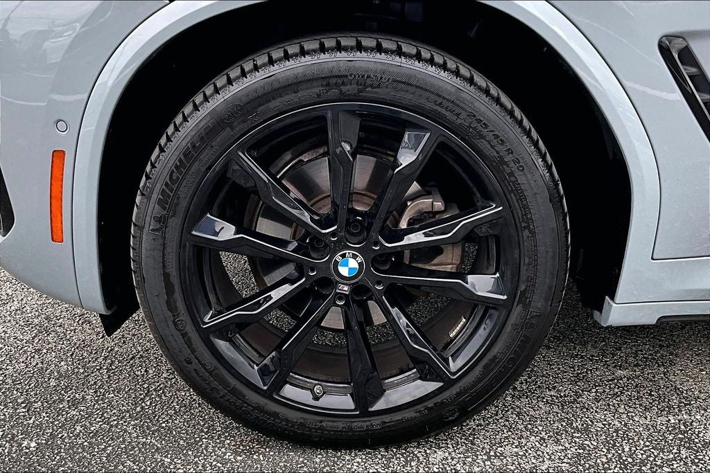 2025 BMW X4 xDrive30i