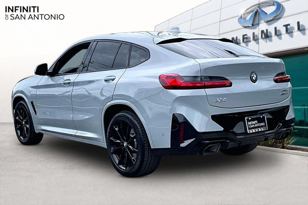 2025 BMW X4 xDrive30i