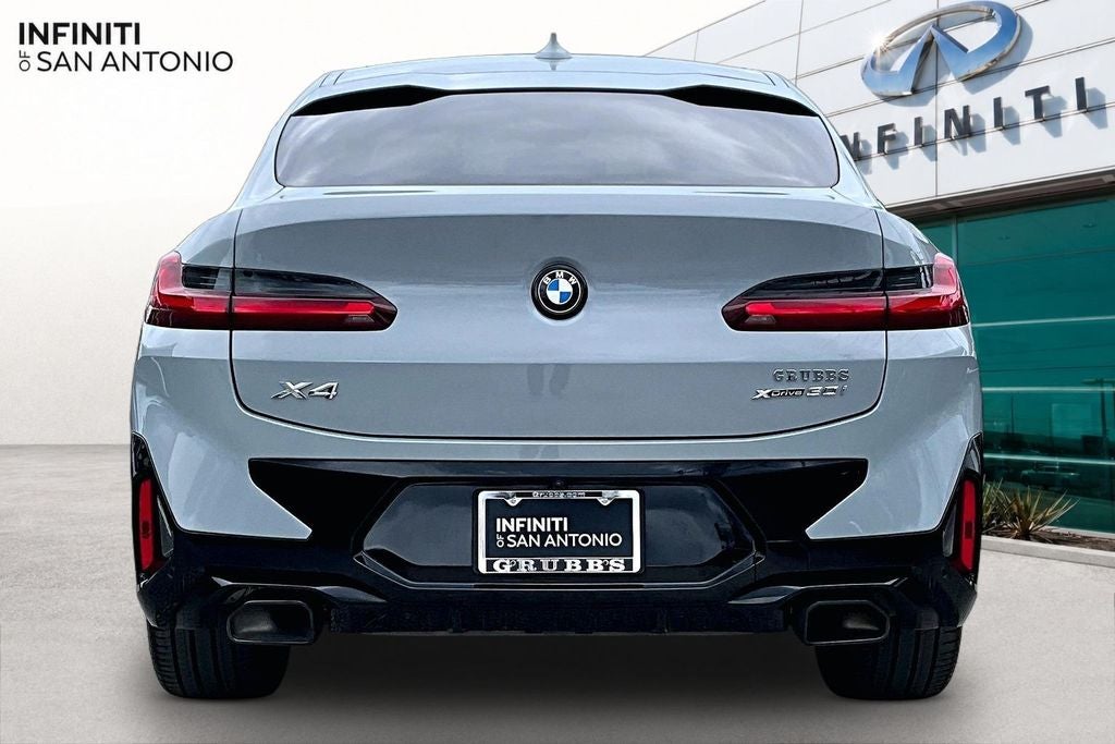 2025 BMW X4 xDrive30i