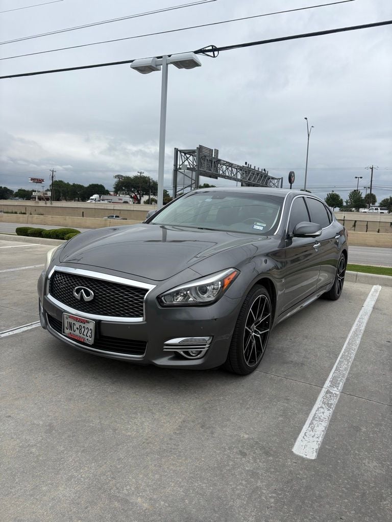 2017 INFINITI Q70L 3.7