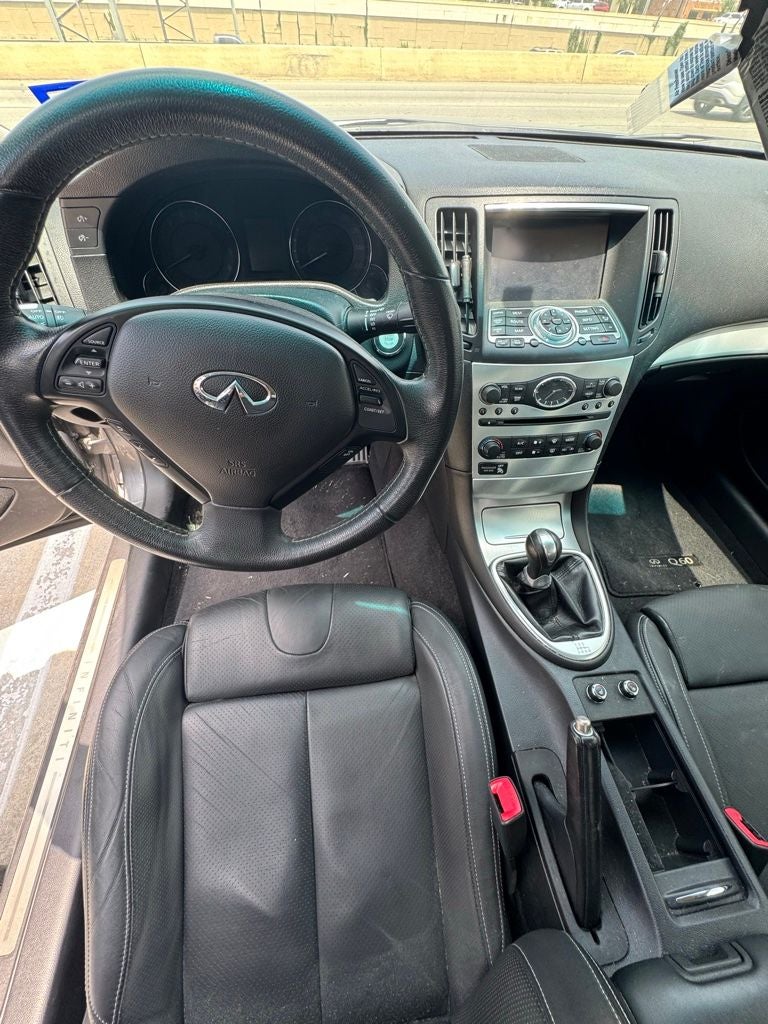 2015 INFINITI Q60 S
