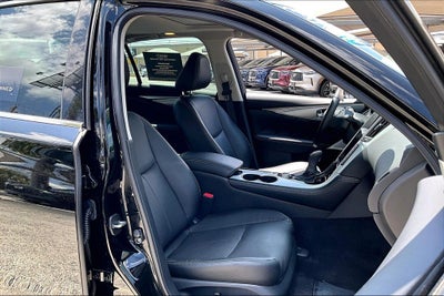 2023 INFINITI Q50 LUXE