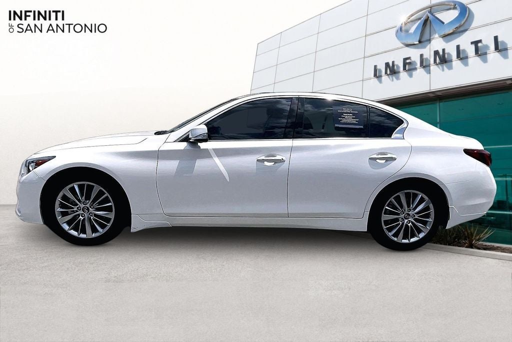 2023 INFINITI Q50 LUXE