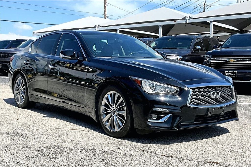 2023 INFINITI Q50 LUXE